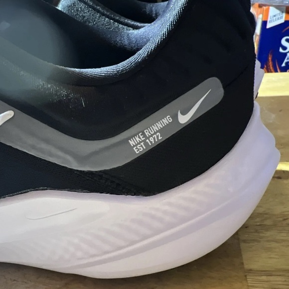 Nike Men's Quest 5 Road Running Shoes - Black/White DD0204-001 - Picture 9 of 12